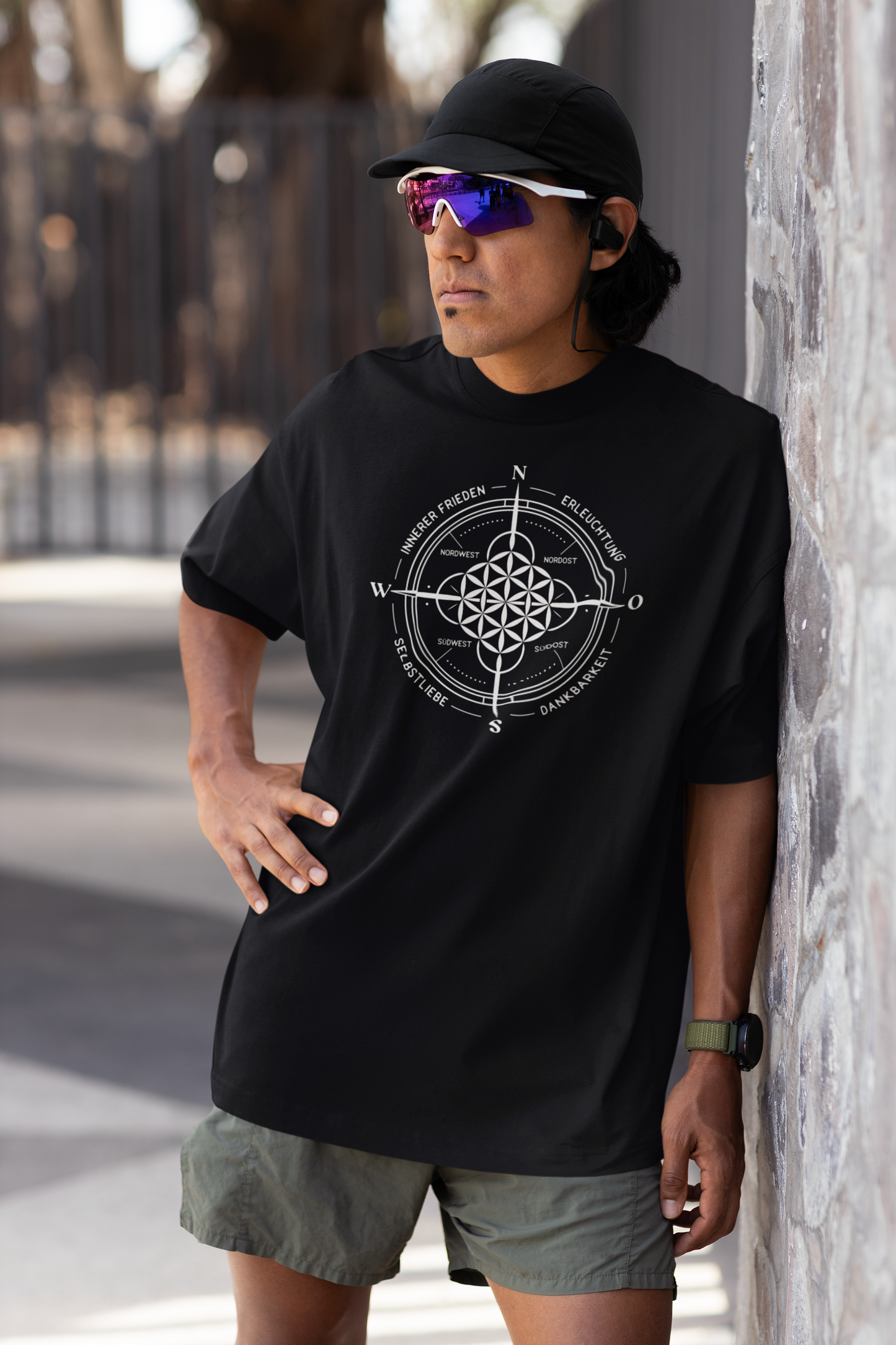 Lichtkompass der Klarheit - VACANCY Oversized Shirt